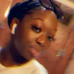 Meet your Posher, Kay